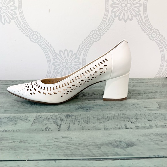 NIB Unisa Pumps White Perforated 6.5 NIB - Picture 10 of 14